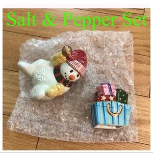 NWT, Fitz and Floyd Frosty Folks Salt & Pepper Set
